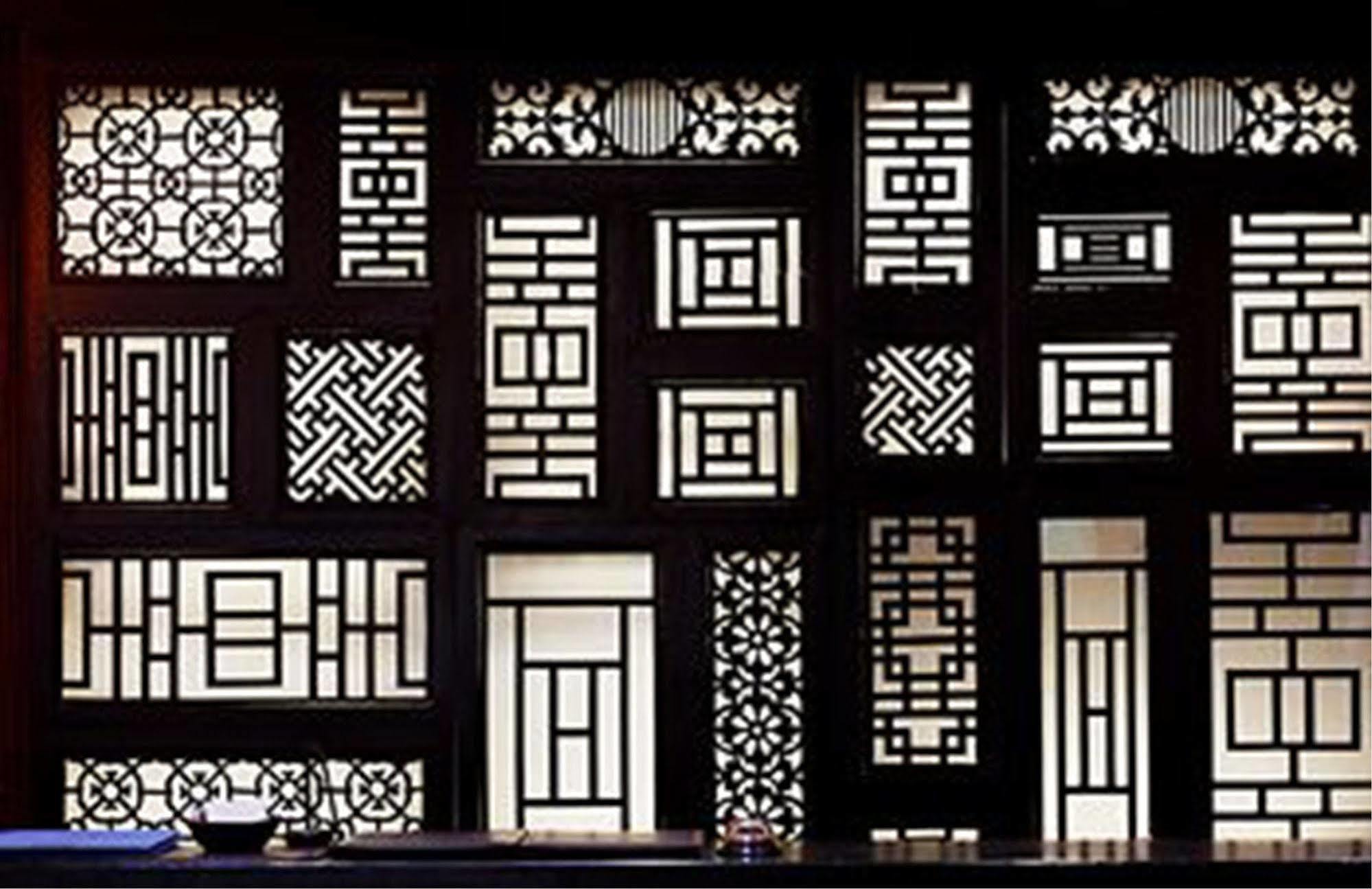 Baan Chart Hotel Bangkok Bagian luar foto